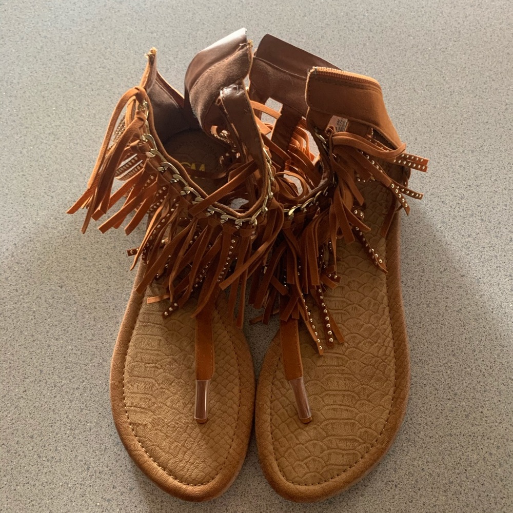 NEW sandals size 9